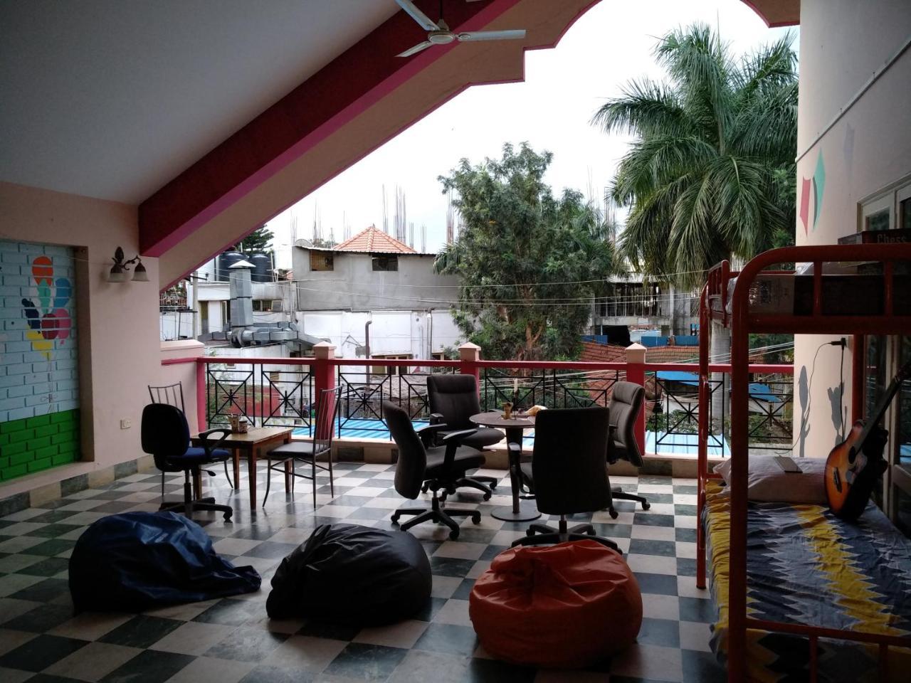 Hackerpacker Backpackers Hostel Bangalore Exteriör bild